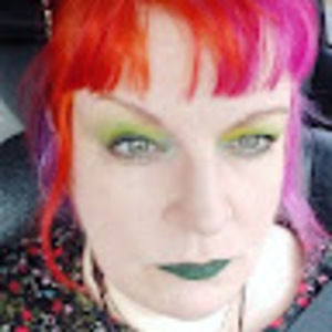 Meet your Posher, Dana